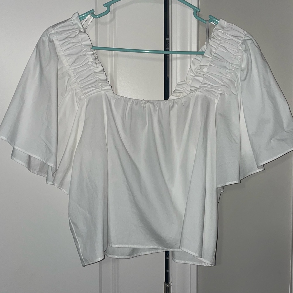 ZARA white poplin slightly copped shirt. Size small worn once.